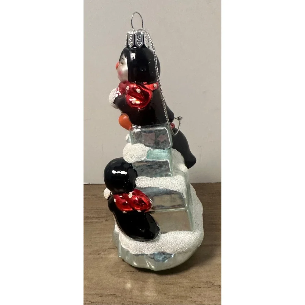 Old World Christmas Glass Blown Penguin Family‎ Christmas Ornament Winter Scene